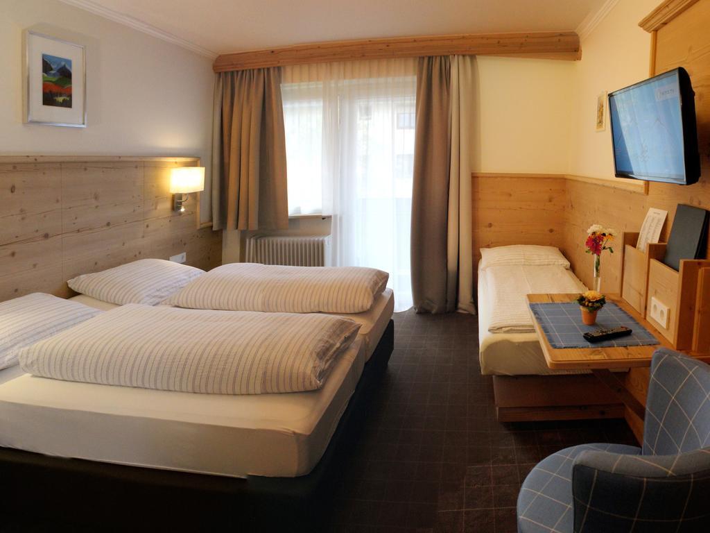 Hotel Garni Entstrasser Кіцбюель Екстер'єр фото