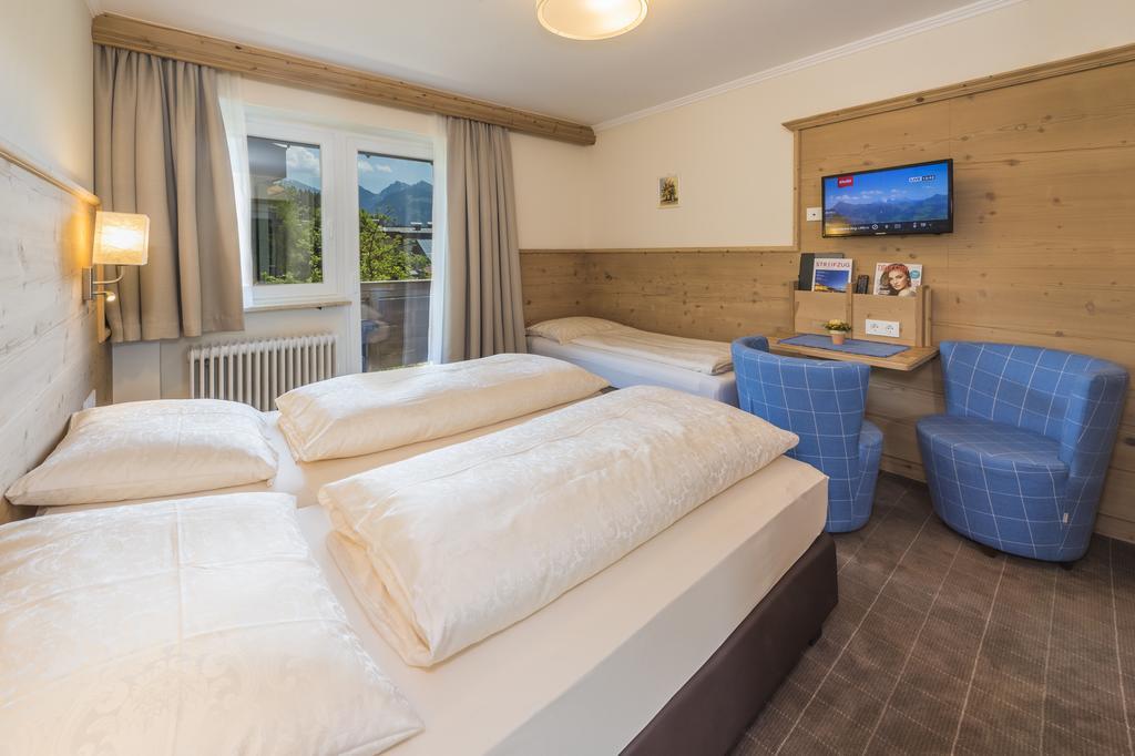 Hotel Garni Entstrasser Кіцбюель Екстер'єр фото